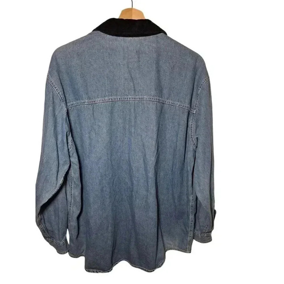 Christmas Denim Jean Shirt Womens Size XL Long Sleeves Button Up Velvet Collar - Picture 2 of 10